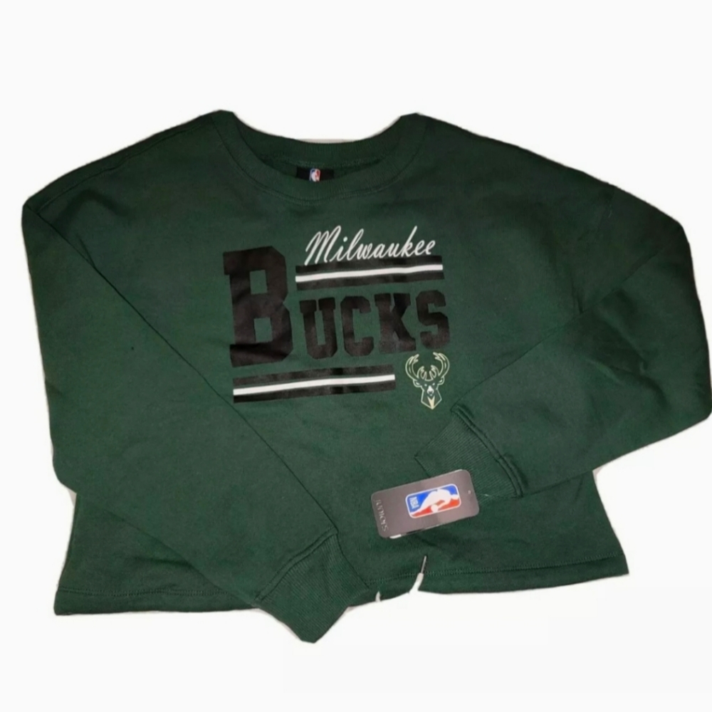 NWT Milwaukee Bucks Green Cropped Crewneck Sweatshirt SZ 11-13